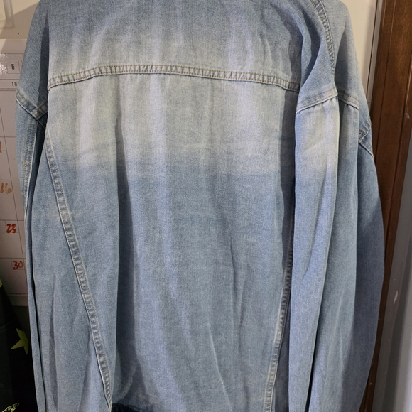 Light Wash Denim Jacket with Dark Trim - Picture 4 of 5